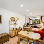 アパート Pine Trees Penthouse オーリョス・デ・アーグァ