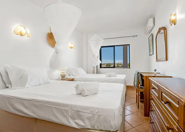 Daire Pine Trees Penthouse Olhos de Agua (Albufeira)